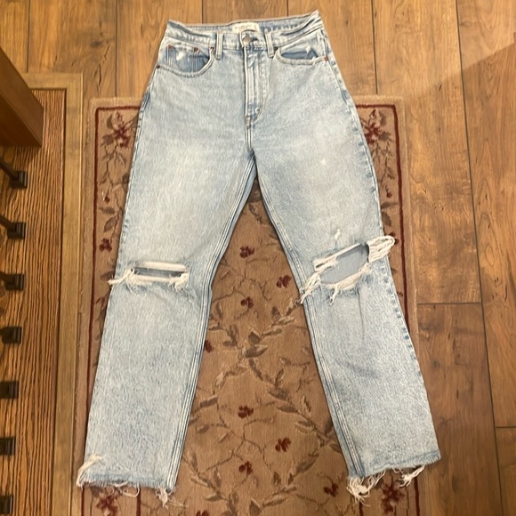 Abercrombie 90s straight ultra high rise ripped jeans - Picture 2 of 4